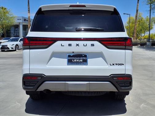 2025 Lexus LX 700h Overtrail