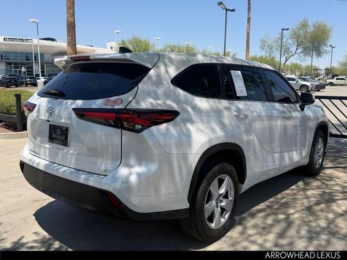 Wind Chill Pearl 2024 Toyota Highlander LE