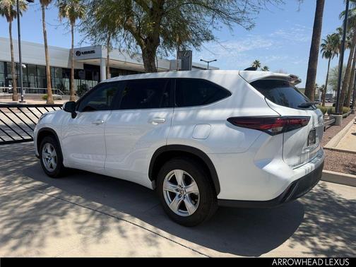 Wind Chill Pearl 2024 Toyota Highlander LE
