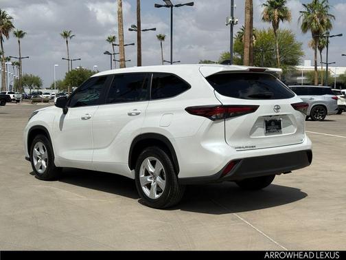 Wind Chill Pearl 2024 Toyota Highlander LE