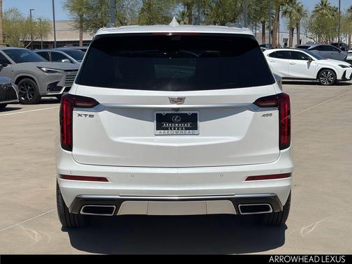 Crystal White Tricoat 2023 Cadillac XT6 Premium Luxury FWD