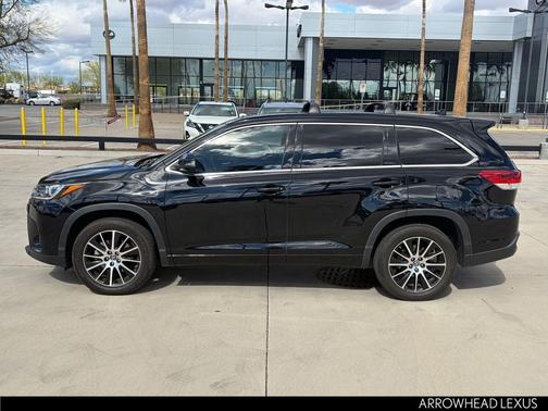 2018 Toyota Highlander SE