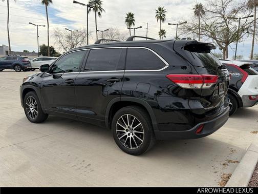2018 Toyota Highlander SE