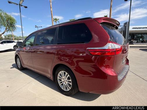 Salsa Red Pearl 2016 Toyota Sienna XLE