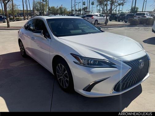 2022 Lexus ES 300h Base