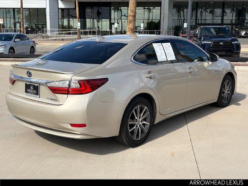 Satin Cashmere Metallic 2018 Lexus ES 300h Base
