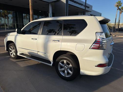 Starfire Pearl 2017 Lexus GX 460 Base