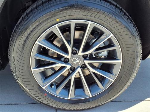 2025 Lexus NX 350h Premium