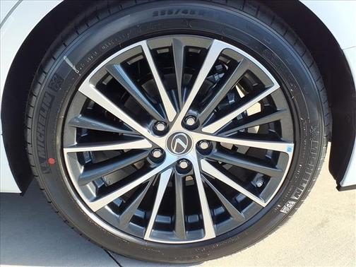 2025 Lexus ES 350 Base