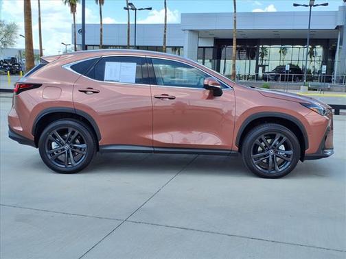 2025 Lexus NX 450h+ Luxury
