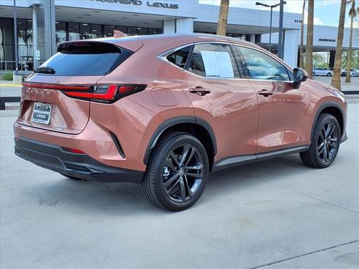 2025 Lexus NX 450h+ Luxury