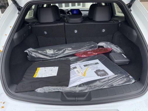 Ultra White/Obsidian 2026 Lexus UX 300h Base