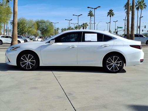 2024 Lexus ES 250 Base