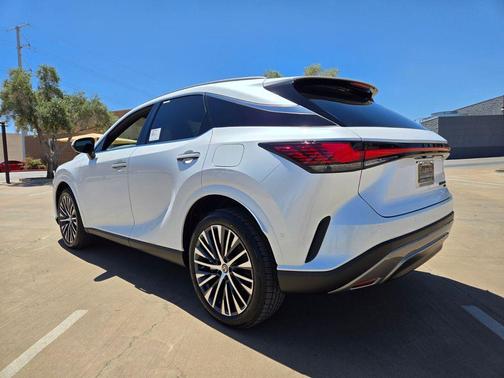 Eminent White Pearl 2026 Lexus RX 350h Premium+