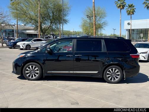 2019 Toyota Sienna Limited Premium
