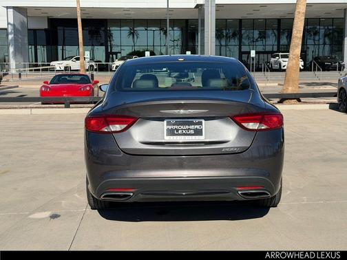 2015 Chrysler 200 S