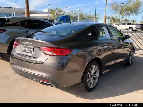 2015 Chrysler 200 S