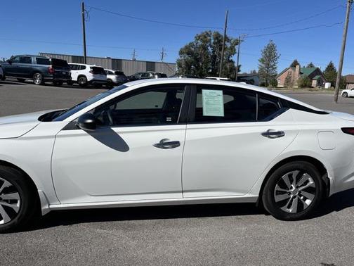 2025 Nissan Altima S FWD
