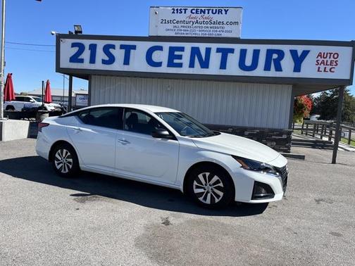 2025 Nissan Altima S FWD