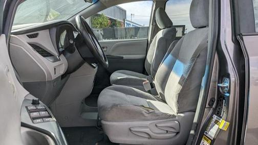 2015 Toyota Sienna L