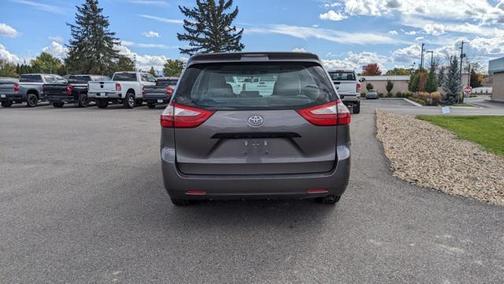 2015 Toyota Sienna L