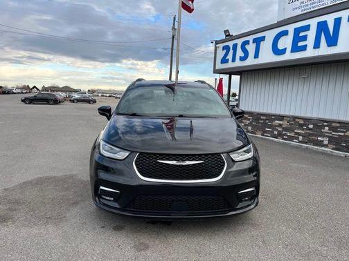 2022 Chrysler Pacifica Touring