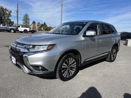 2020 Mitsubishi Outlander ES