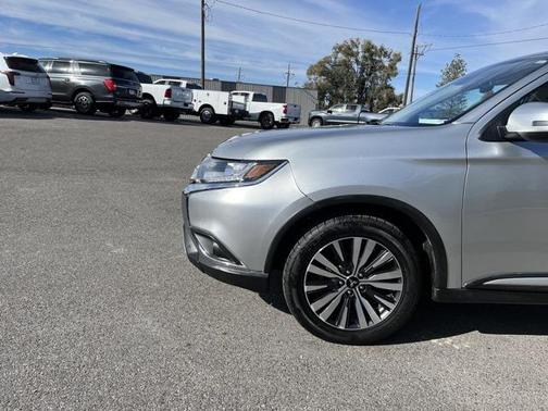 2020 Mitsubishi Outlander ES