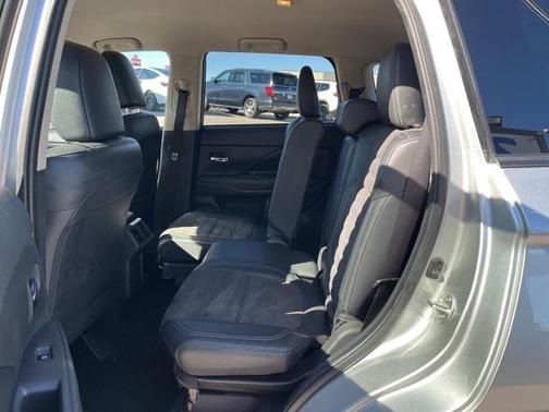 2020 Mitsubishi Outlander ES