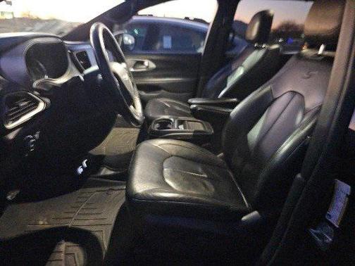 2020 Chrysler Pacifica Hybrid Touring L