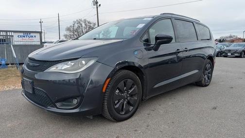 2020 Chrysler Pacifica Hybrid Touring L