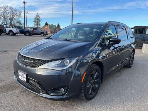 2020 Chrysler Pacifica Hybrid Touring L