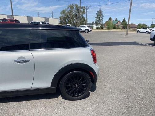 2016 MINI Hardtop Cooper