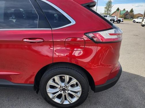 2023 Ford Edge Titanium