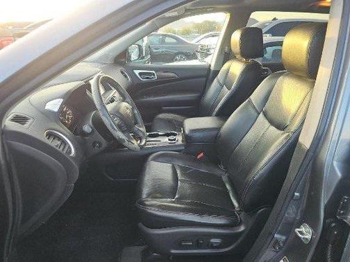 2018 Nissan Pathfinder Platinum