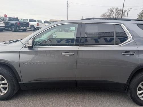 2020 Chevrolet Traverse LT Cloth