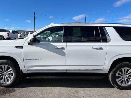 2022 GMC Yukon XL SLT