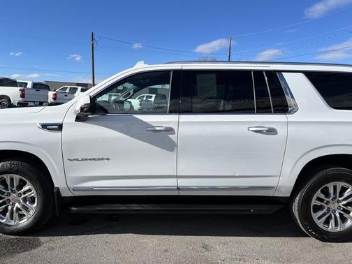 2022 GMC Yukon XL SLT