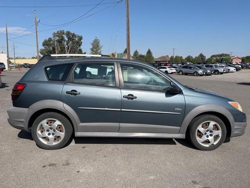 2006 Pontiac Vibe Base
