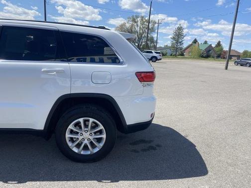 2022 Jeep Grand Cherokee Laredo