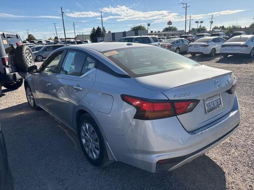 2022 Nissan Altima 2.5 SV