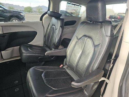 2018 Chrysler Pacifica Touring-L