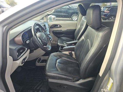 2018 Chrysler Pacifica Touring-L