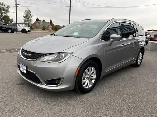 2018 Chrysler Pacifica Touring-L