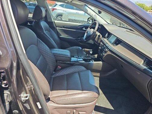 2018 Kia Cadenza Limited