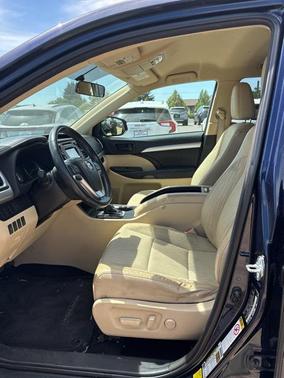 2014 Toyota Highlander LE