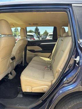 2014 Toyota Highlander LE