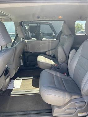2018 Toyota Sienna XLE