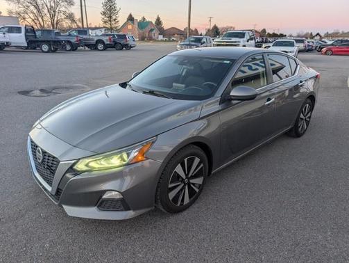 2022 Nissan Altima 2.5 SV