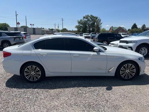 2017 BMW 530 530i